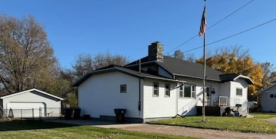 726 S Park Ave, Neenah, WI 54956 - photo 2