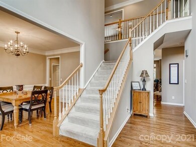 2-Story Foyer