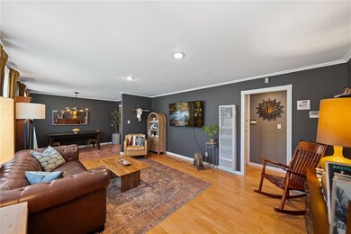 4833 Chateau Dr, San Diego, CA 92117 - photo 2