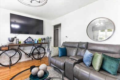 06-Living Area