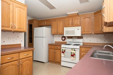 34 Watercress Dr, Rochester, NH 03868 - photo 6