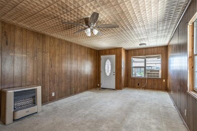 906 S Taylor St, Gainesville, TX 76240 - photo 6