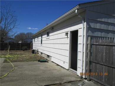 14 Vega Dr, Warwick, RI 02886 - photo 2