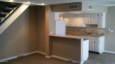 10421 N 11th St unit 2, Phoenix, AZ 85020 - photo 4