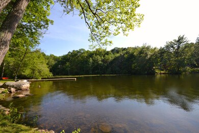 22 Spring Cove Ln Pleasant Pond06