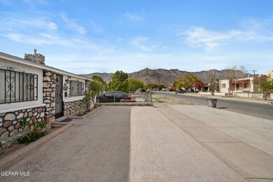 3320 Sacramento Ave, El Paso, TX 79930 - photo 5