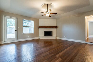 1608 Knoxville Dr, Bedford, TX 76022 - photo 2