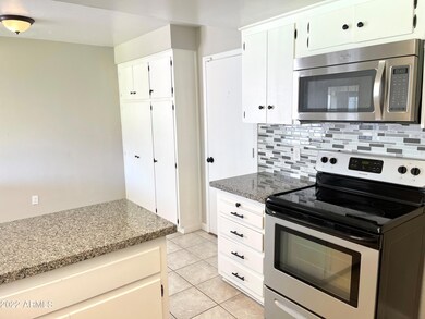 2926 N 54th Dr, Phoenix, AZ 85031 - photo 7