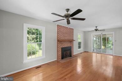 2116 Stonewall Rd, Catonsville, MD 21228 - photo 4