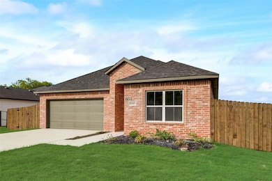 660 S Garrett Ave, Ennis, TX 75119 - photo 2