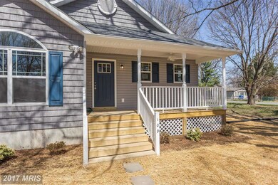 23 5th St, Colonial Beach, VA 22443 - photo 2