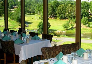 Clubhouse Dining / Views