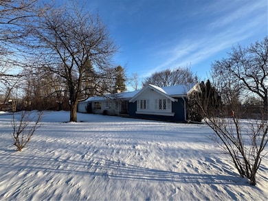 1990 New York 5, Waterloo, NY 13165 - photo 3