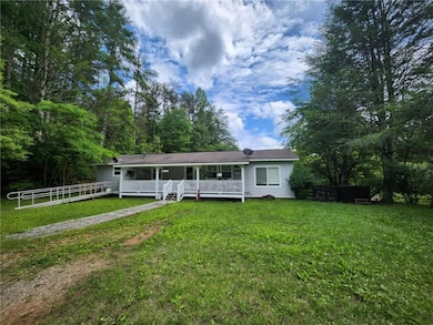 View of front facade with a front yard