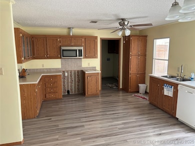 13937 Conley Rd, Kingston, OK 73439 - photo 5