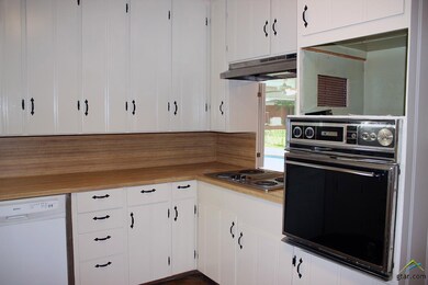 709 Hamvasy Ln, Tyler, TX 75701 - photo 6