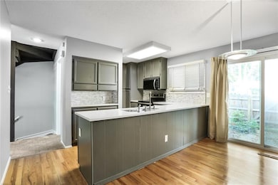 10981 Rosehill Rd, Overland Park, KS 66210 - photo 5