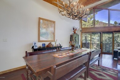 Greatroom - Dining area