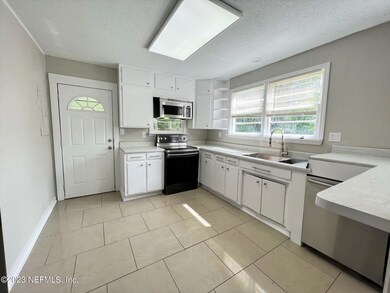 6415 Gaskins Rd, Jacksonville, FL 32244 - photo 5