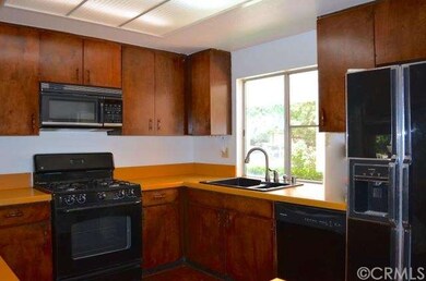 All appliances are included in this kitchen, gas s