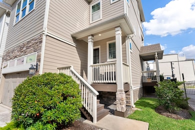 1512 Hatcher Spring Ln, Houston, TX 77008 - photo 2