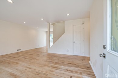 2 W Iselin Pkwy, Iselin, NJ 08830 - photo 4