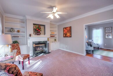 Family Room w/ built-in bookshelves