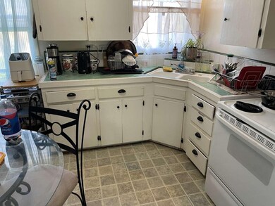 552 Markwood Dr, Redding, CA 96002 - photo 4