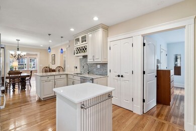 866 Centre St unit 1, Jamaica Plain, MA 02130 - photo 3