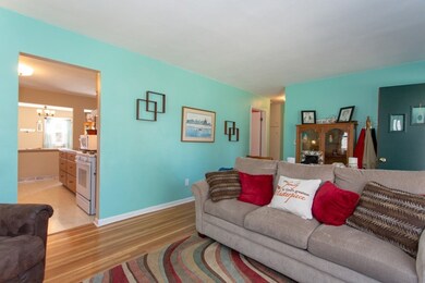 2216 Russell Dr, Cedar Falls, IA 50613 - photo 6