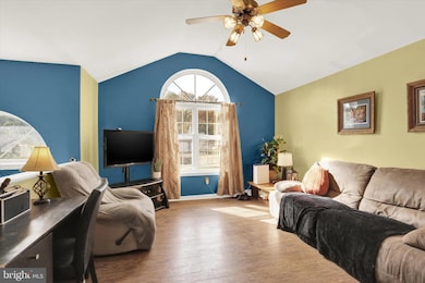 201 Overview Cir W, Red Lion, PA 17356 - photo 7