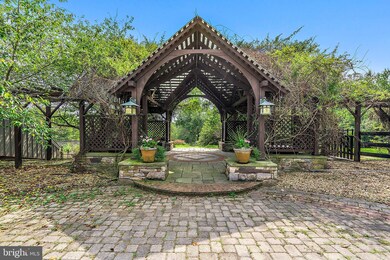 36913 Paxson Rd, Purcellville, VA 20132 - photo 6