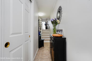 15 Ludwig Ln, Staten Island, NY 10303 - photo 3