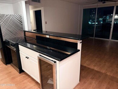 Executive Towers Condominiums unit 4H, Phoenix, AZ 85013 - photo 5