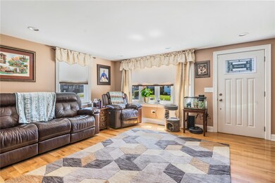 79 Windsor Park Dr, Coventry, RI 02816 - photo 3