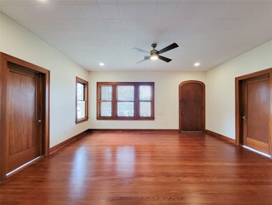 1502 S Market St, Brenham, TX 77833 - photo 5