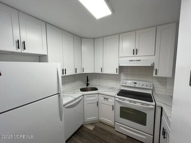 154 Cross Slope Ct unit K, Manalapan, NJ 07726 - photo 3