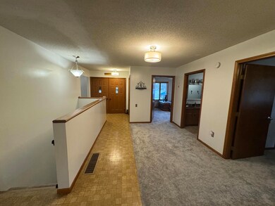 685 Coventry Green, Saint Marys, OH 45885 - photo 2