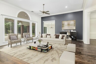 This home has a great flow and allows for easy entertaining!