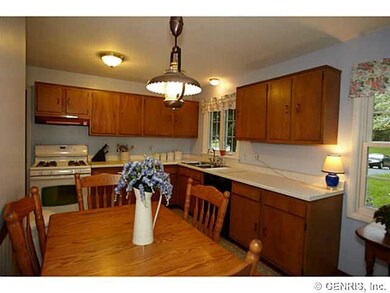 Kitchen Huge Kitchen compared to other Split Level