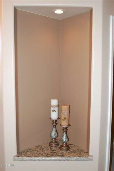 06 - Niche with Granite