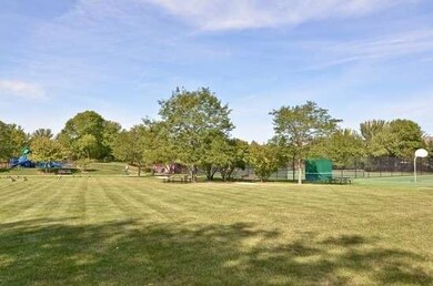 2413 Saranac Ln, Glenview, IL 60026 - photo 3