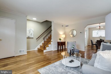 210 W Taylor Run Pkwy, Alexandria, VA 22314 - photo 4