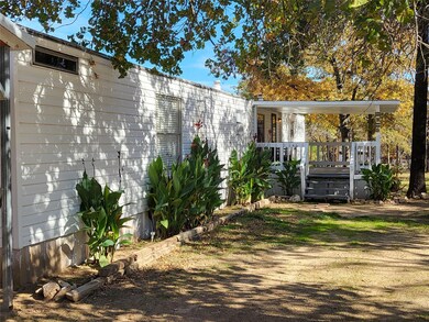 1011 Shady Ln, Springtown, TX 76082 - photo 7