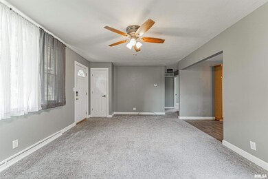 816 N Logan St, Lincoln, IL 62656 - photo 4