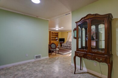 19455 Apache Road-4