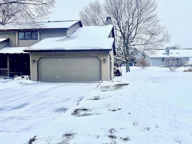 2404 Cedar Ridge unit D, Green Bay, WI 54313 - photo 2