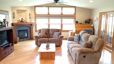 696 Windward Way, Oregon, WI 53575 - photo 4