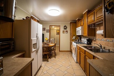 1411 E 8th St, Bethlehem, PA 18015 - photo 3