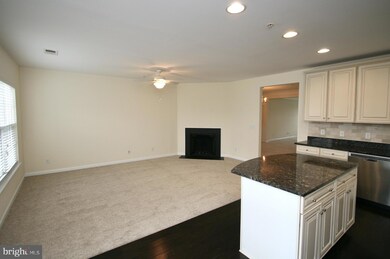 15256 Torbay Way unit 150, Woodbridge, VA 22191 - photo 5